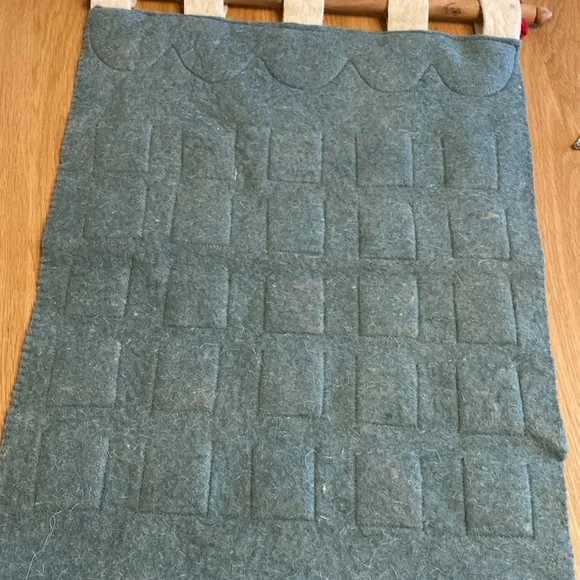 Wool Felt Count -Down / Advent Calendar Wall Hanging - Picture 5 of 7